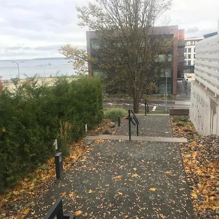 Apartment Hingega Korter Kesklinnas “kalamaja”mere Aares. *